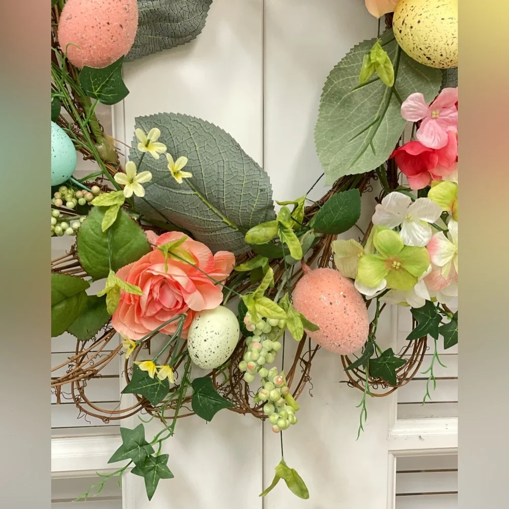 Pier 1 Easter Egg Floral Wreath NWT
